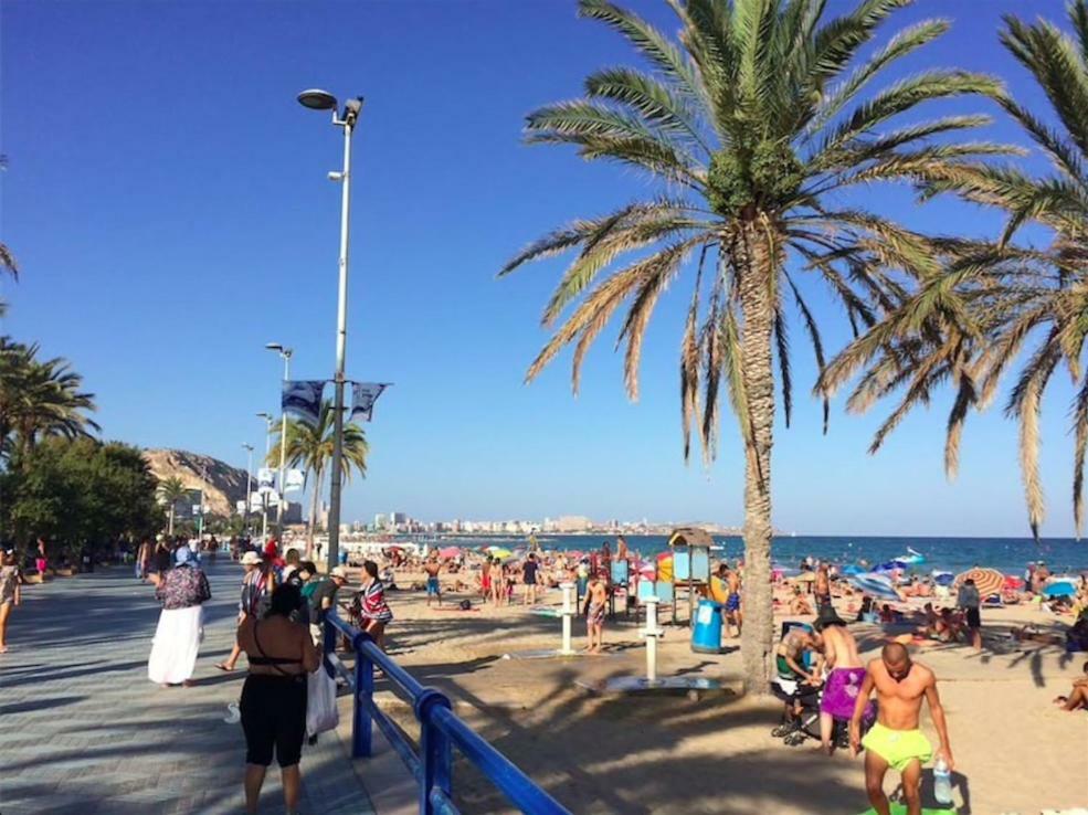 Lovely, New, Bright 3 Mins To Beach Apt 105 Sq Meters Alicante Dış mekan fotoğraf